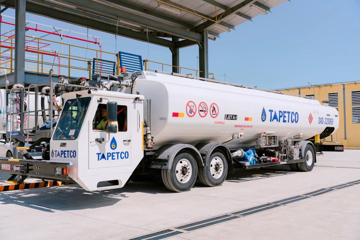 TAPETCO refueller truck at Da Nang